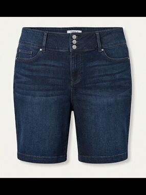 Torrid 28 Denim Jegging Bermuda Shorts Dark Wash High Rise 3-Button